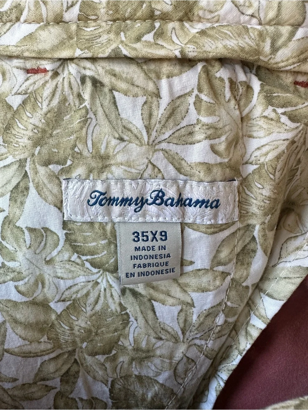 NWT Tommy Bahama Boracay Pimento 9 Inch Chino Shorts Size 35